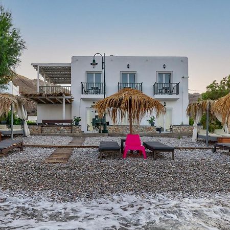 Uno Beachfront Suite Livadia  Dış mekan fotoğraf