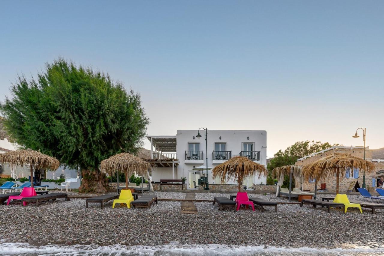 Uno Beachfront Suite Livadia  Dış mekan fotoğraf