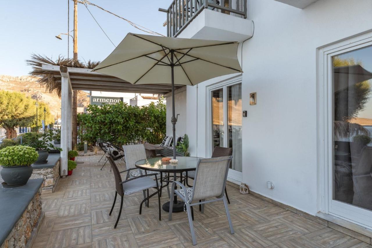 Uno Beachfront Suite Livadia  Dış mekan fotoğraf