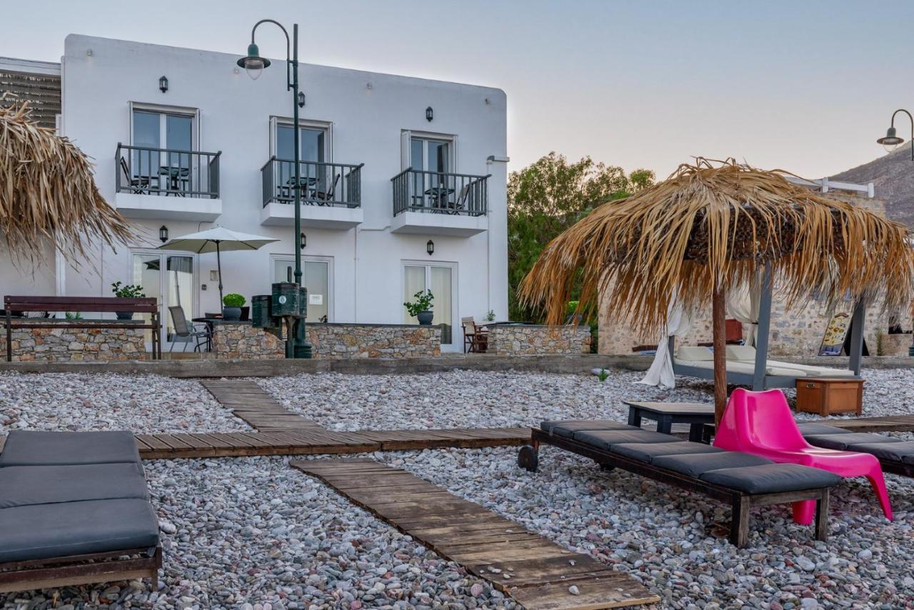 Uno Beachfront Suite Livadia  Dış mekan fotoğraf