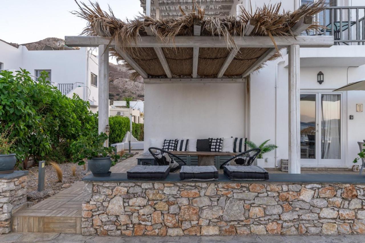Uno Beachfront Suite Livadia  Dış mekan fotoğraf