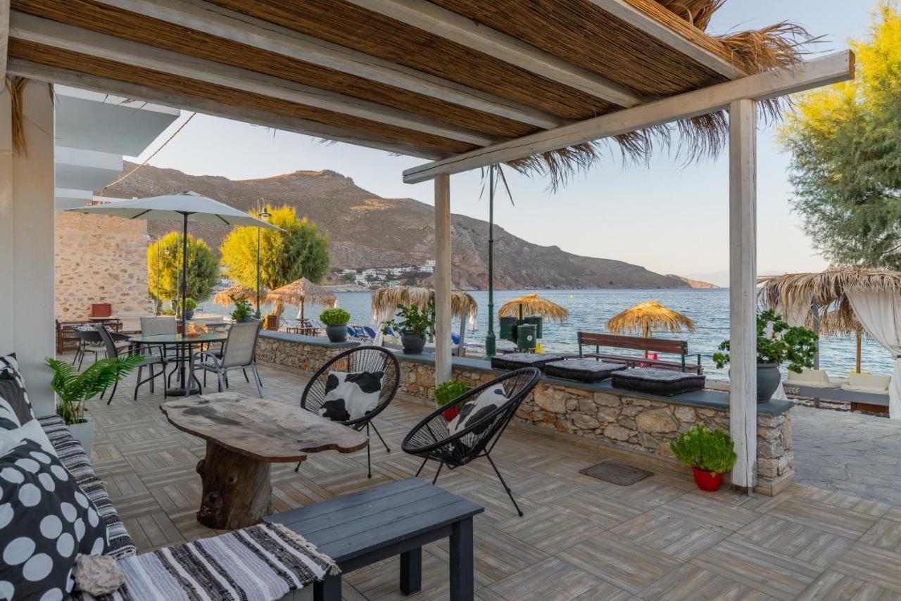Uno Beachfront Suite Livadia  Dış mekan fotoğraf
